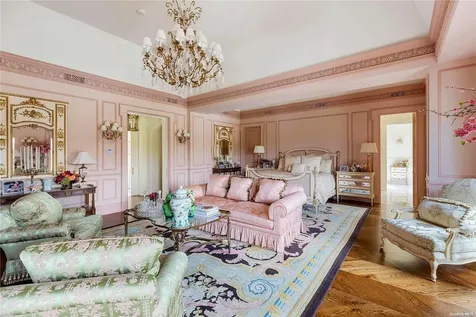 24 Private Road Old Brookville NY 11545
