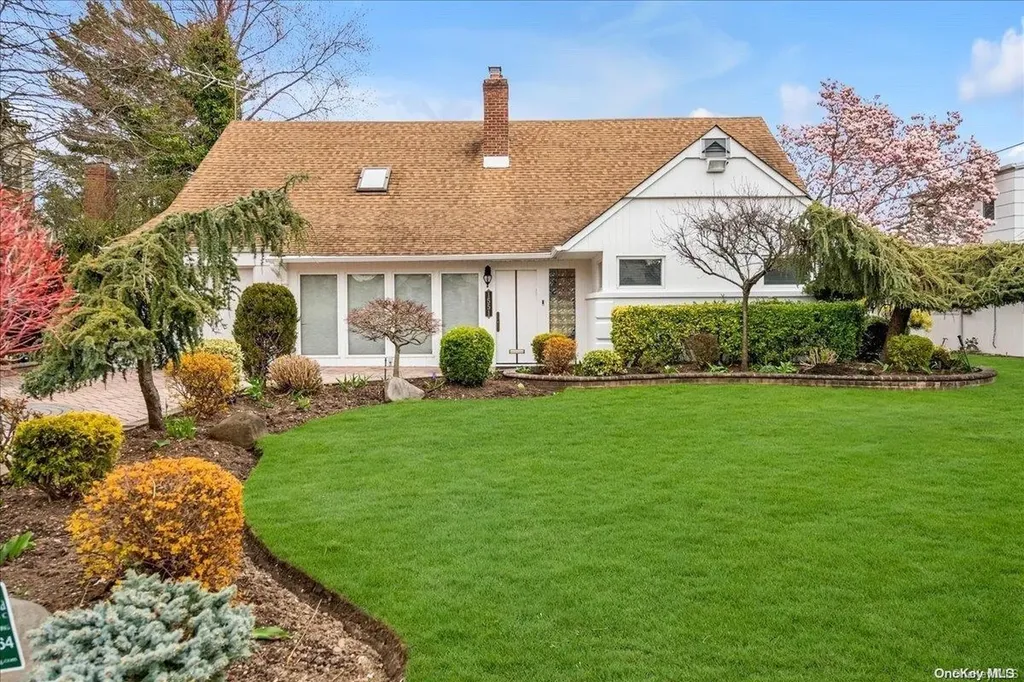 1551 Pebble Lane Hewlett NY 11557