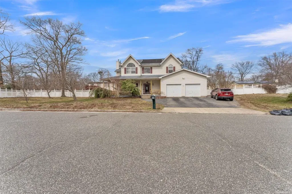 76 Elm Avenue Coram NY 11727