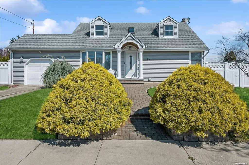 22 Balfour Drive Bethpage NY 11714