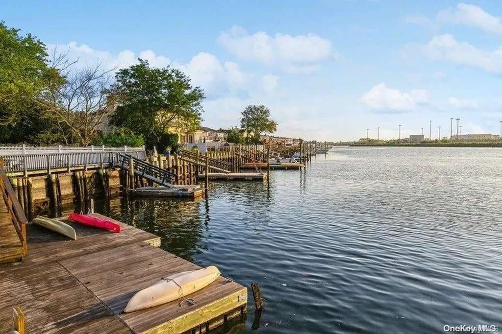 4 Rose Street Oceanside NY 11572