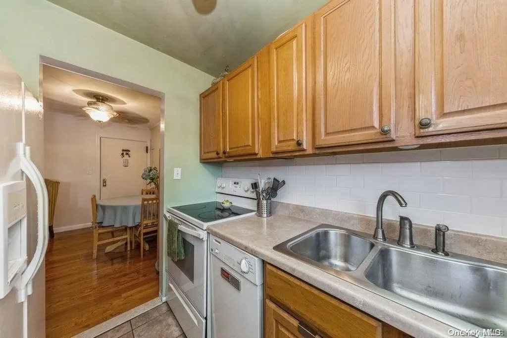 4 Rose Street Oceanside NY 11572