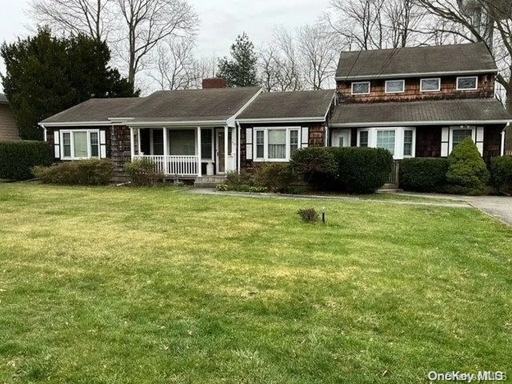 110 Spruce Avenue Bethpage NY 11714