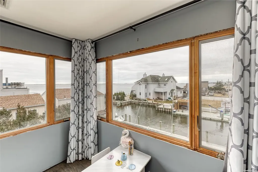 624 Fire Island Avenue Babylon NY 11702