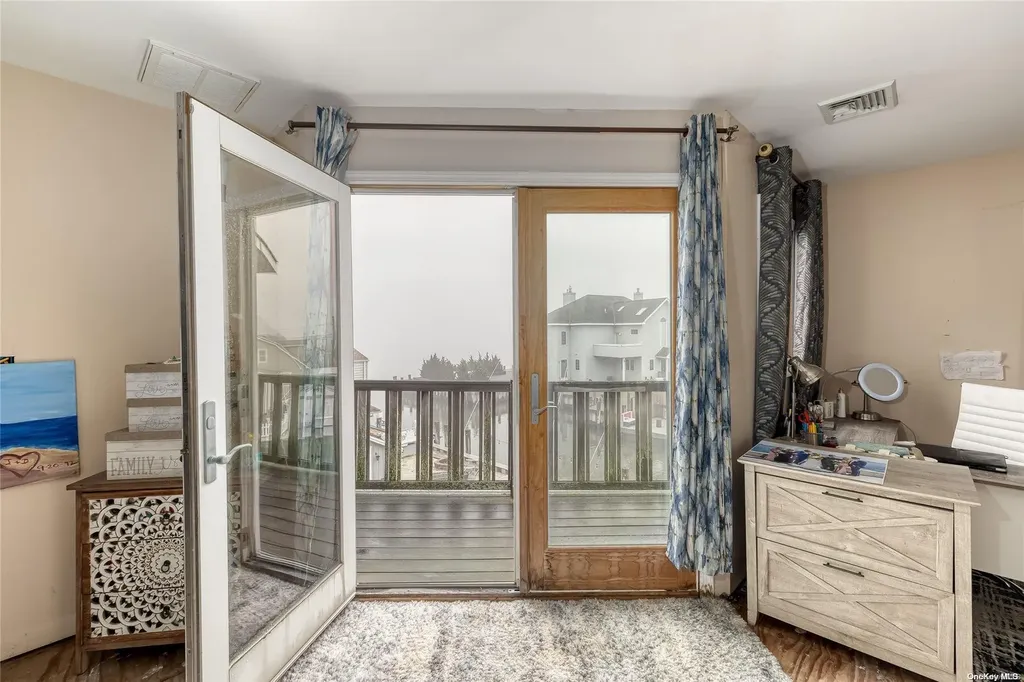 624 Fire Island Avenue Babylon NY 11702