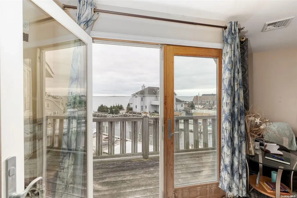 624 Fire Island Avenue Babylon NY 11702