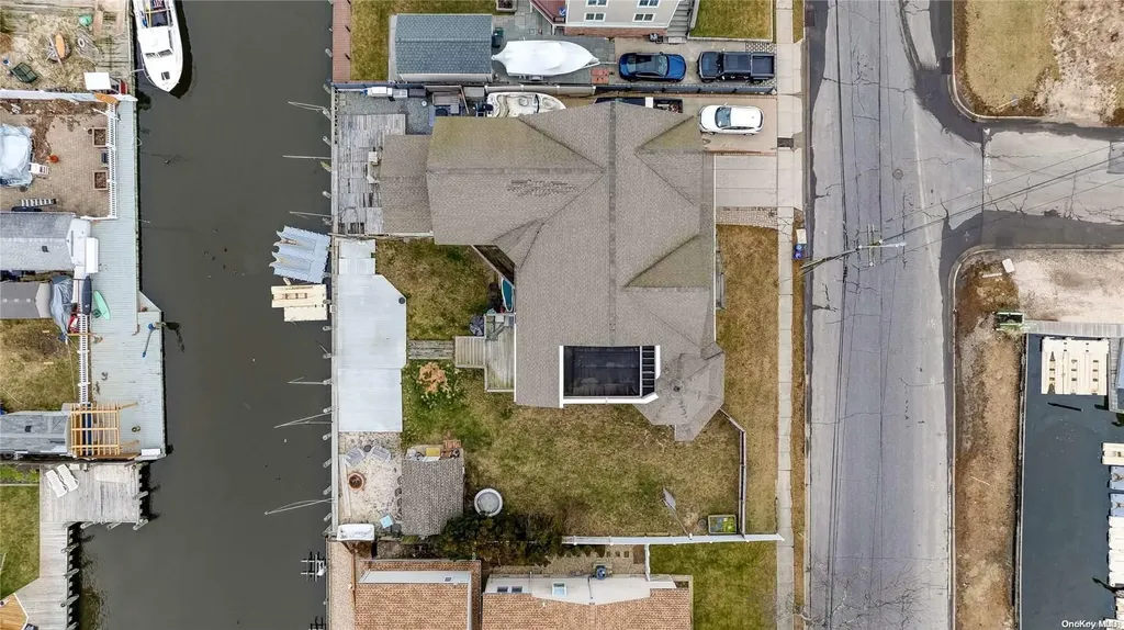 624 Fire Island Avenue Babylon NY 11702