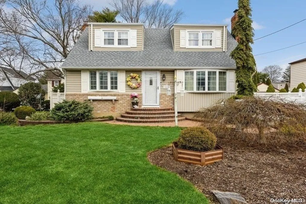 2425 Hampton Street East Meadow NY 11554