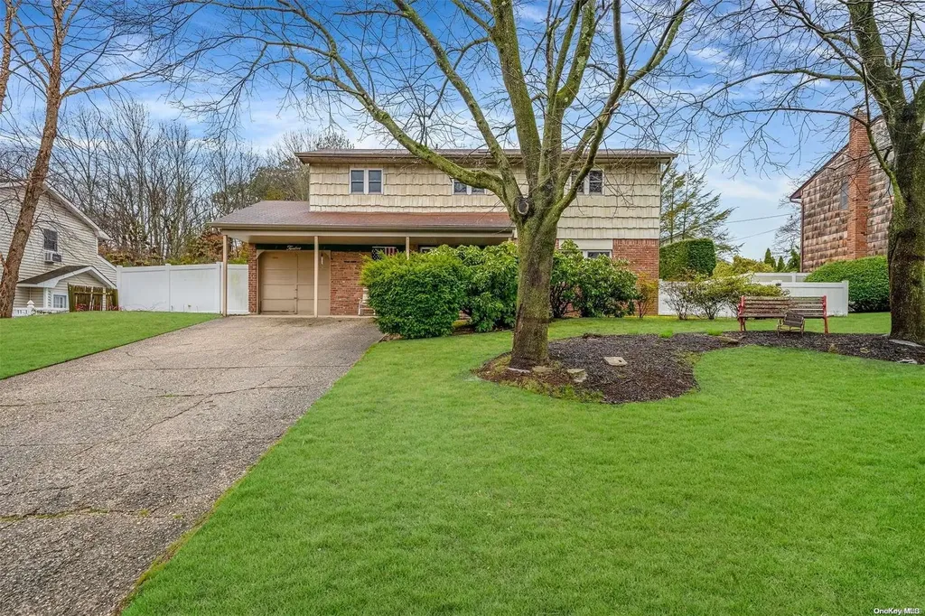 12 Amherst Lane Smithtown NY 11787