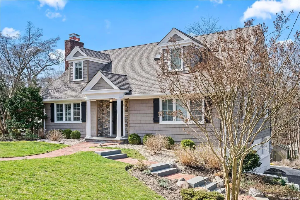 84 Bay Drive East Huntington NY 11743