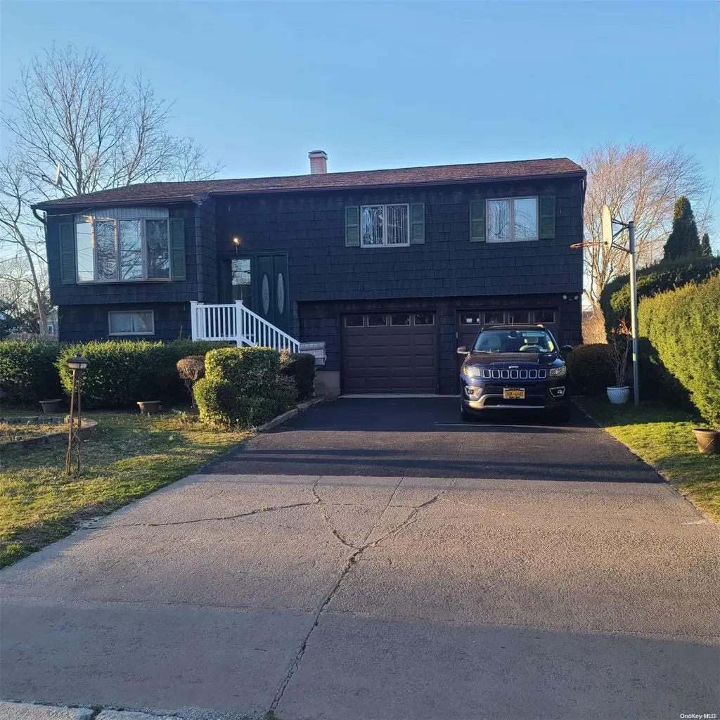 59 Orange Street Central Islip NY 11722