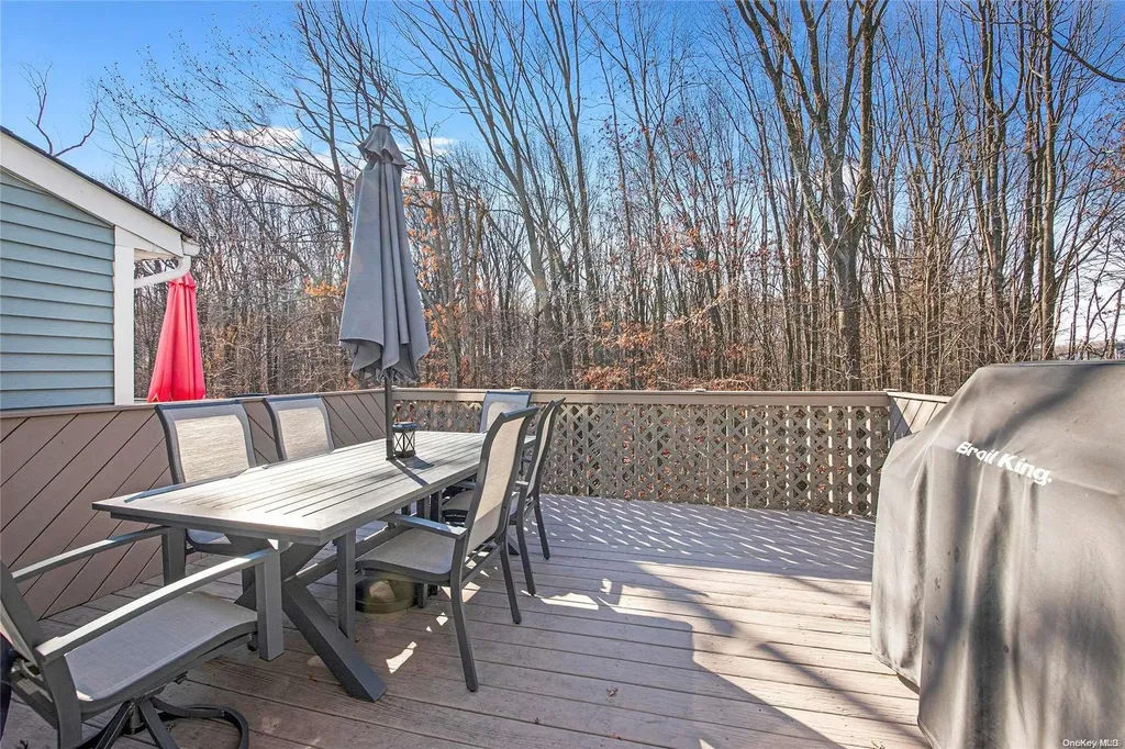145 Pembrook Loop Staten Island NY 10309