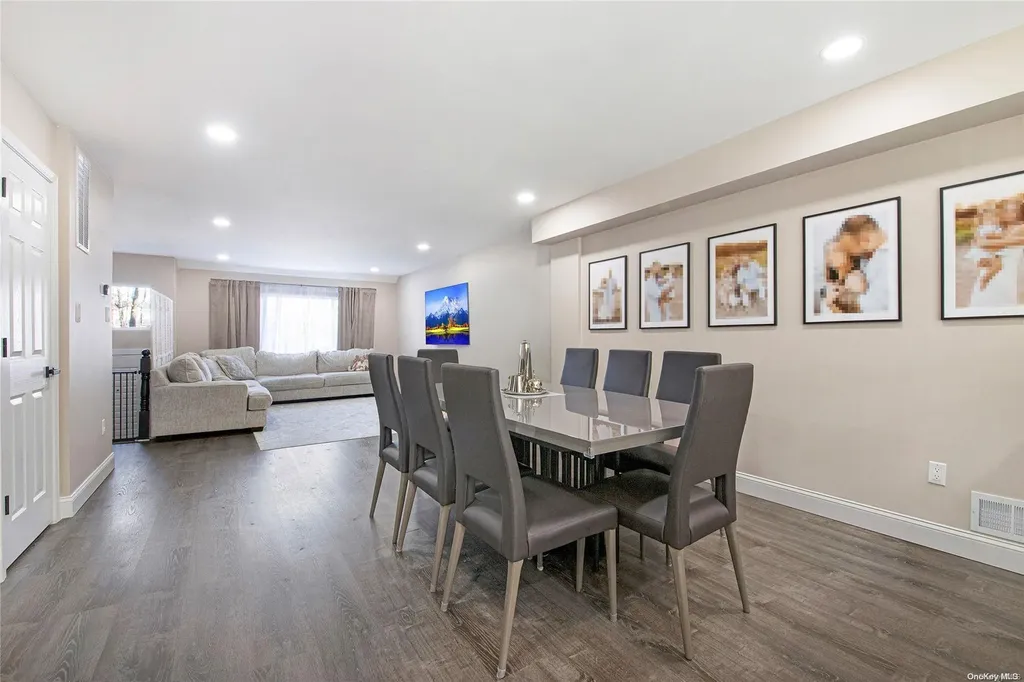 145 Pembrook Loop Staten Island NY 10309