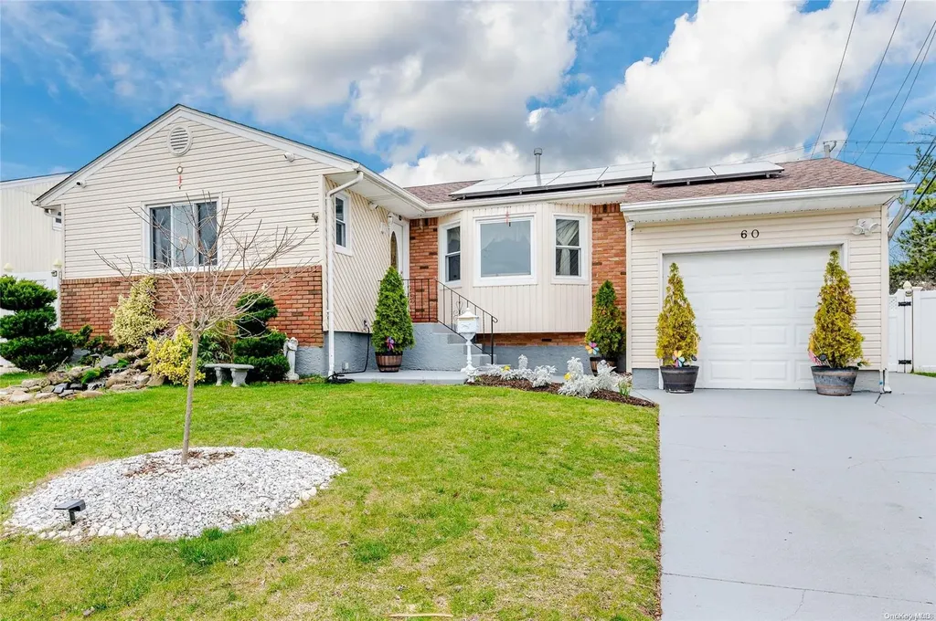 60 Heatherfield Road Valley Stream NY 11581