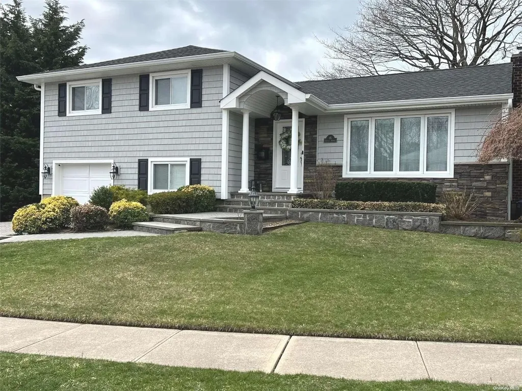 95 Caffrey Avenue Bethpage NY 11714