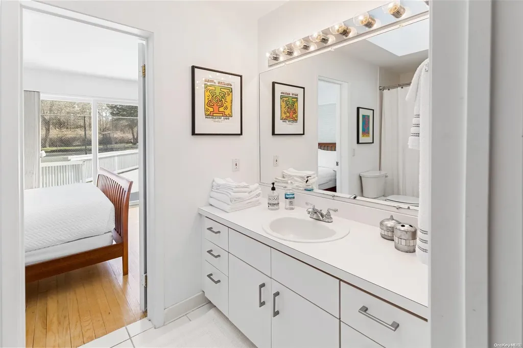 22 White Oak Lane Southampton NY 11968