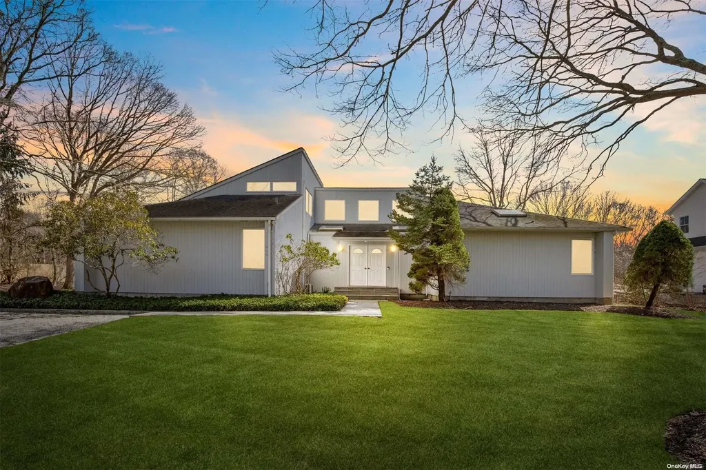 22 White Oak Lane Southampton NY 11968