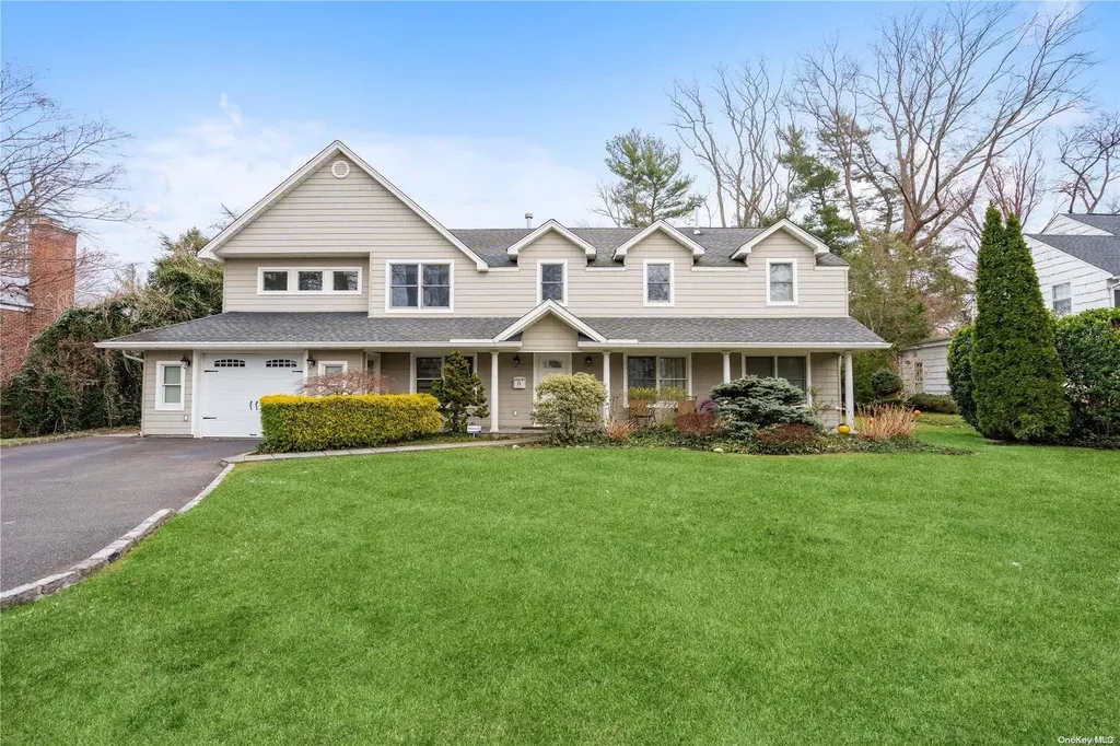 25 Old Field Lane Great Neck NY 11020