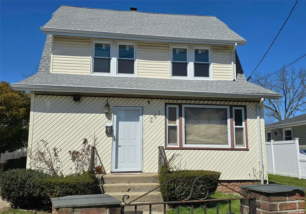 281 Grand Avenue Freeport NY 11520