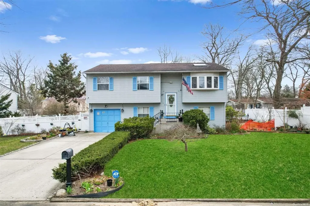 103 Ulster Avenue West Babylon NY 11704