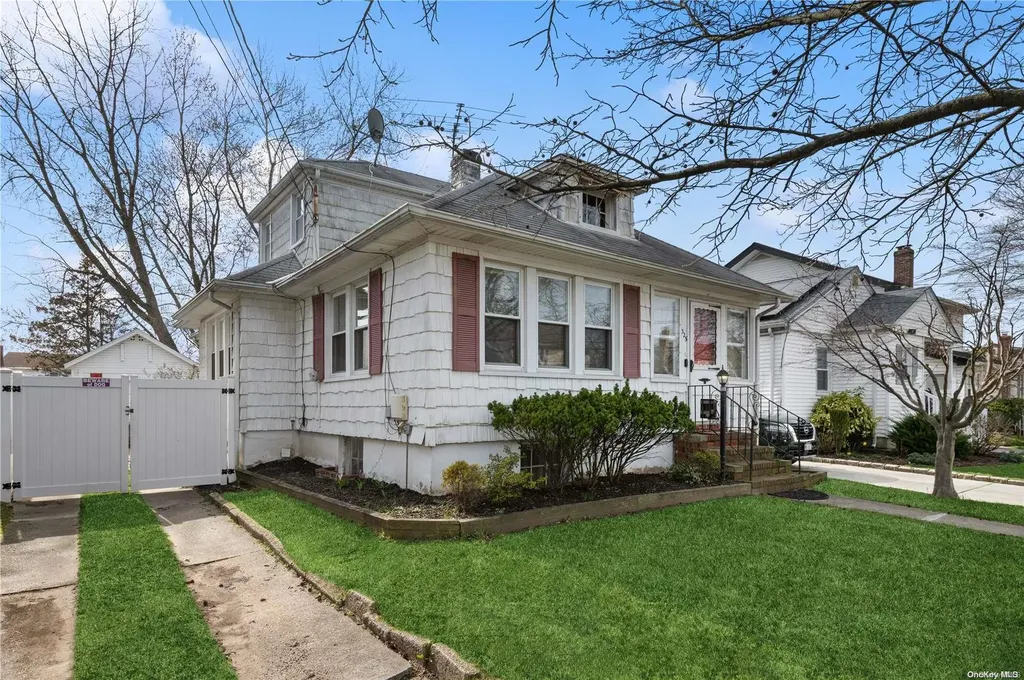 325 Franklin Avenue Hewlett NY 11557