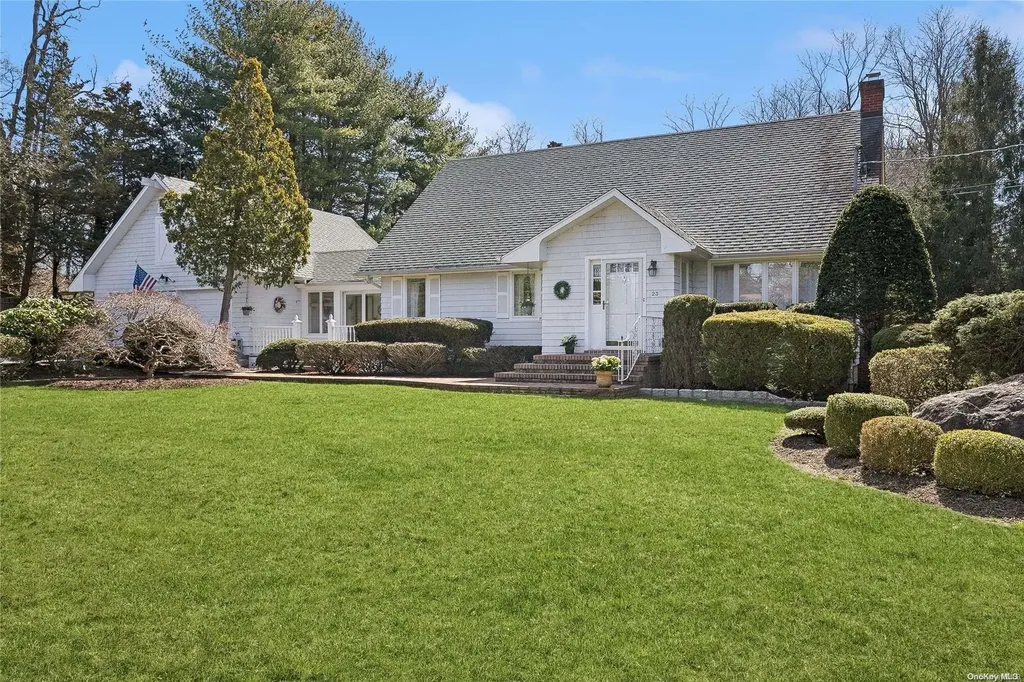 23 Conscience Circle Setauket NY 11733