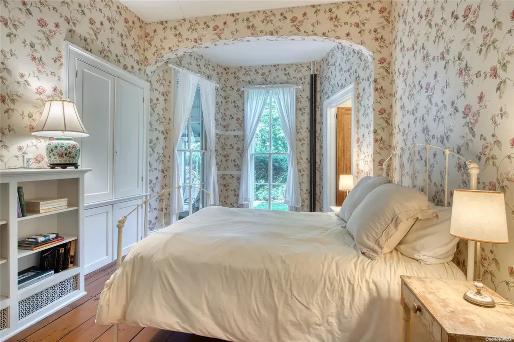 8355 Main Bayview Road Southold NY 11971