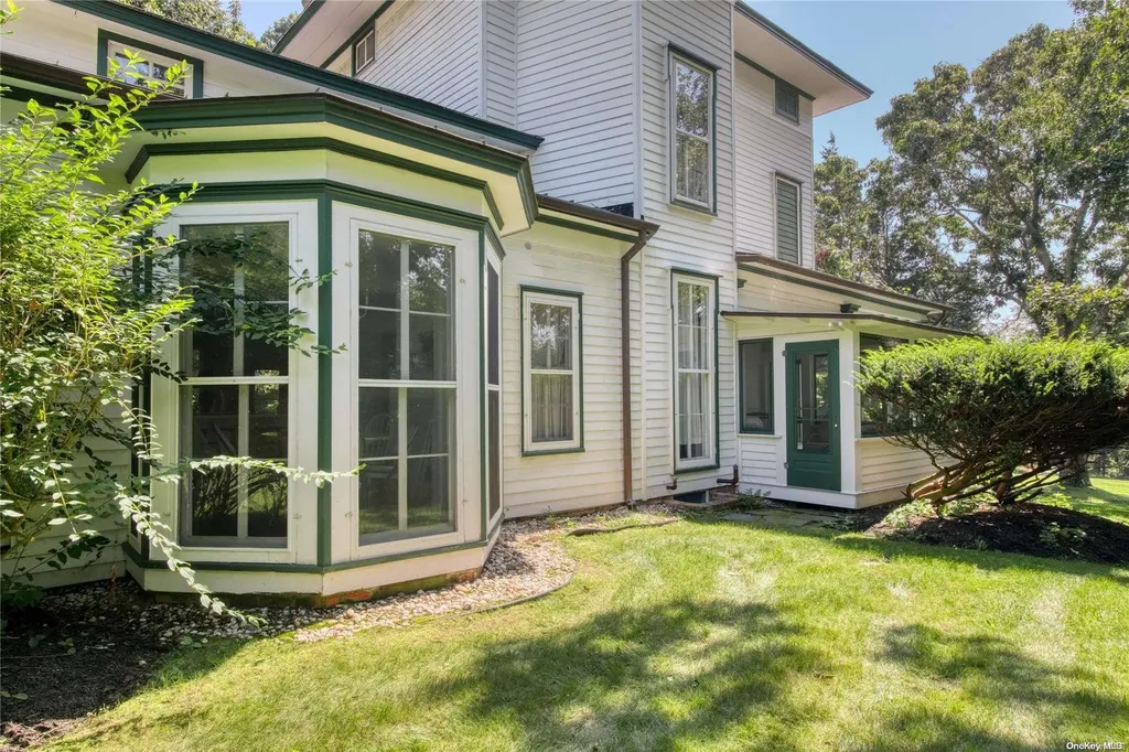 8355 Main Bayview Road Southold NY 11971