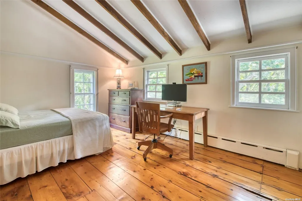 8355 Main Bayview Road Southold NY 11971