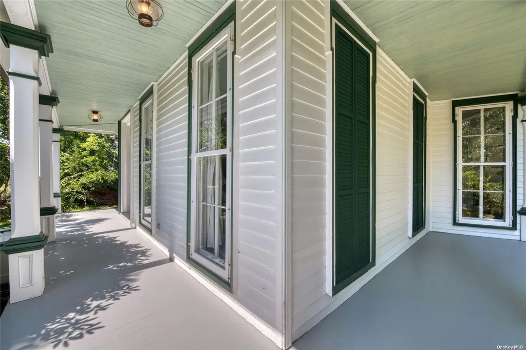 8355 Main Bayview Road Southold NY 11971