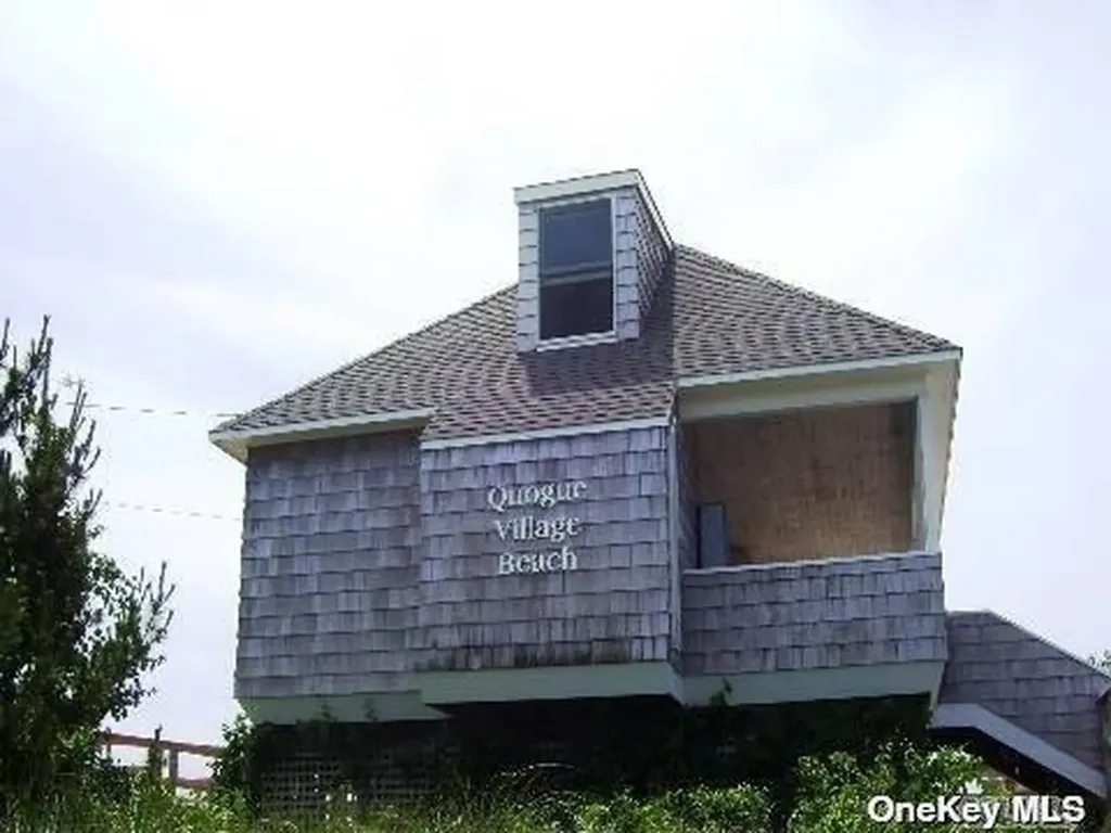 49 Old Main Road Quogue NY 11959