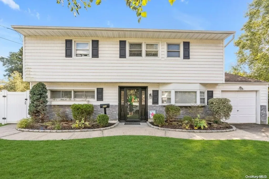 602 Morrison Street Babylon NY 11702
