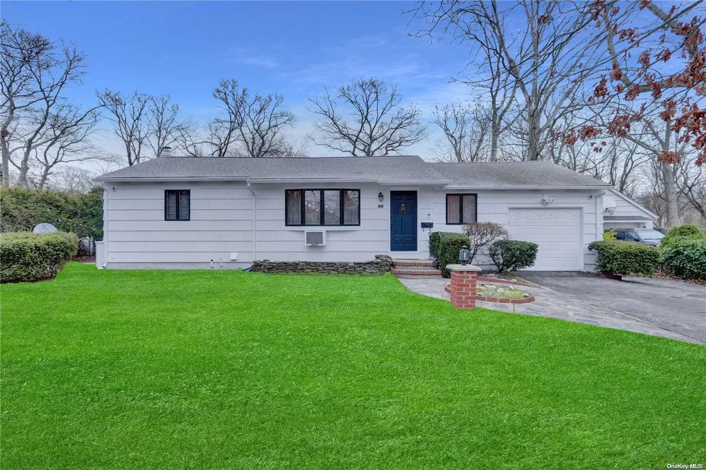 68 Eatondale Avenue Blue Point NY 11715