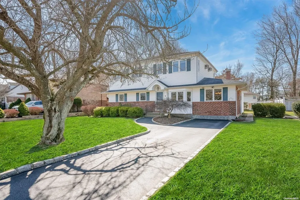 6 Gehrig Street Commack NY 11725