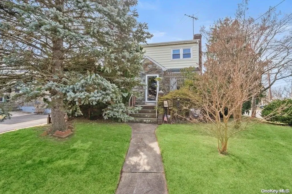 90 Webster Street Lynbrook NY 11563