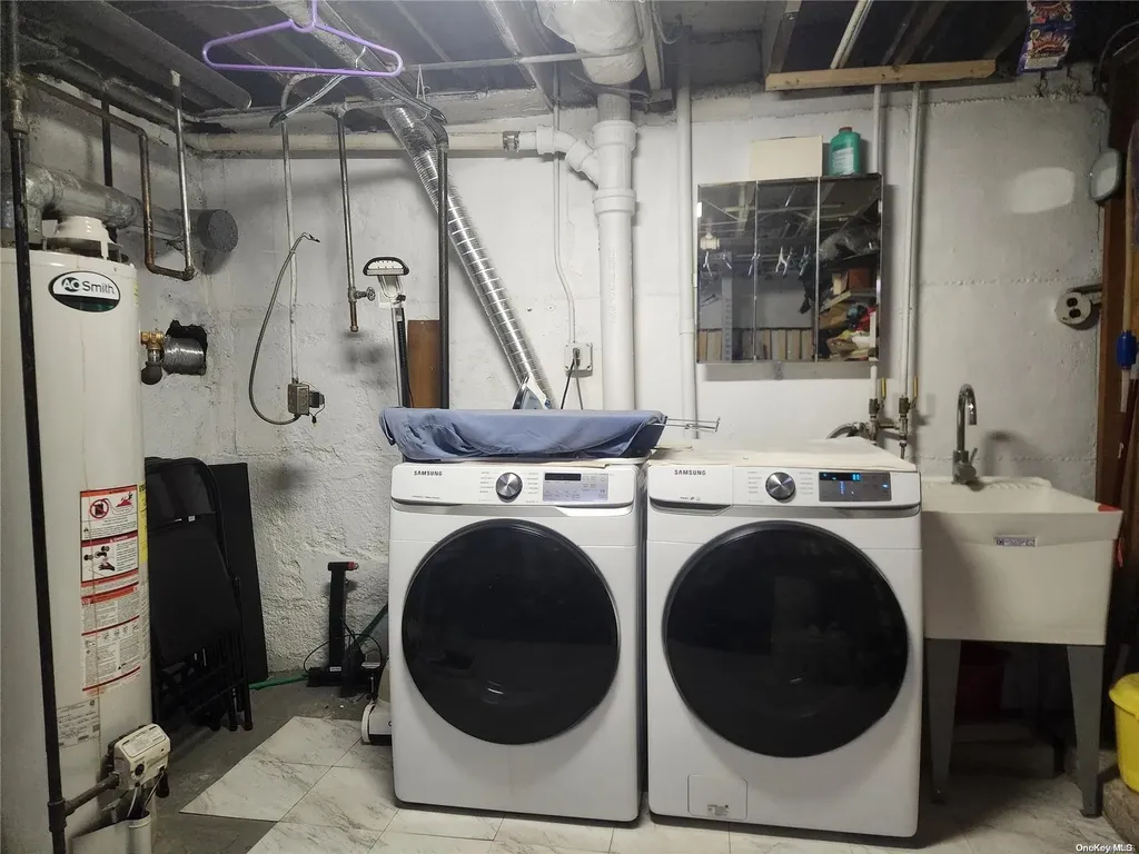 57-52 156th Street Flushing NY 11355