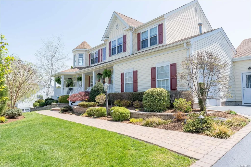 74 Maidstone Lane Wading River NY 11792