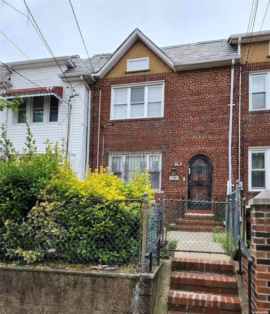 3359 Wilson Avenue Bronx NY 10469