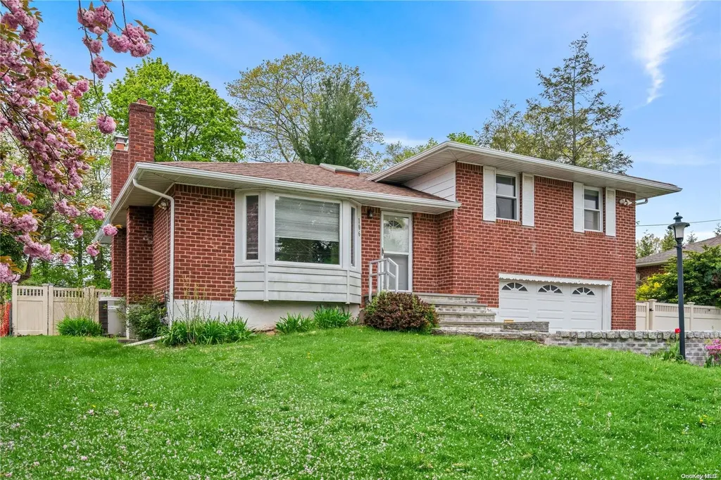 106 Robbins Lane Jericho NY 11753