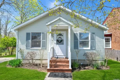 411 2nd Street Greenport NY 11944