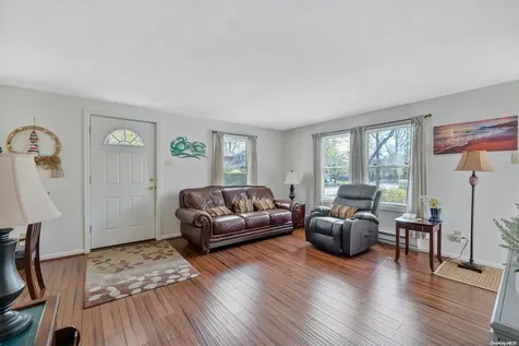 411 2nd Street Greenport NY 11944