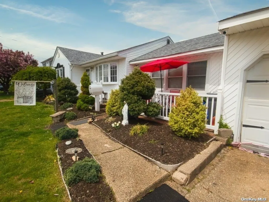 130 11th Street West Babylon NY 11704