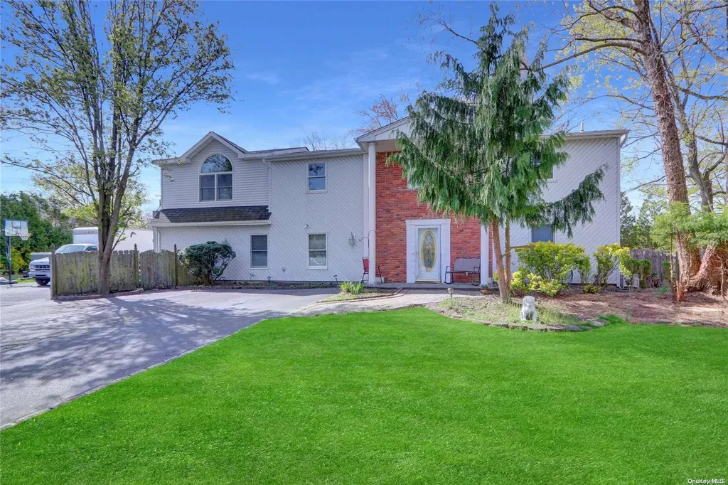 4 Locust Avenue Coram NY 11727