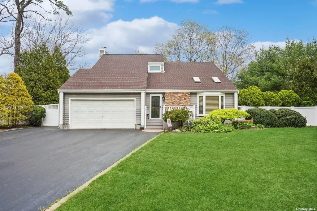 3 John Court Yaphank NY 11980