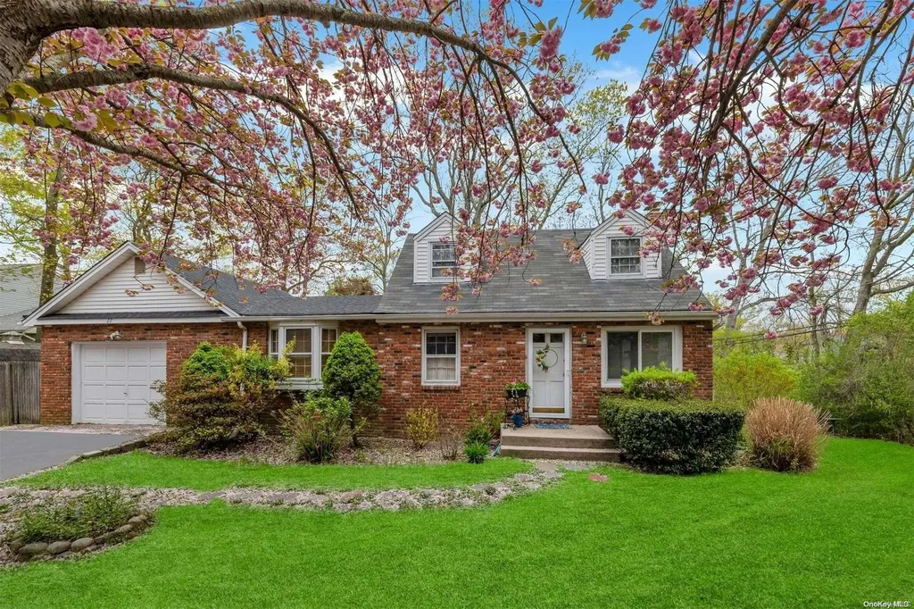 27 Twilight Road Rocky Point NY 11778