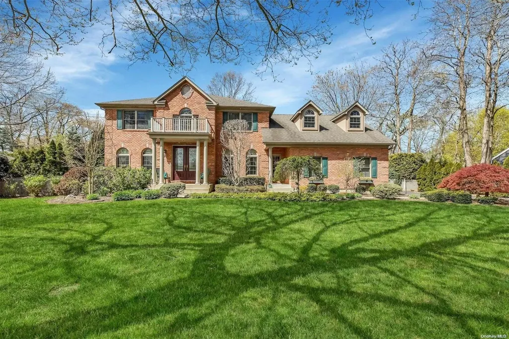 46 Woodsome Road Babylon NY 11702