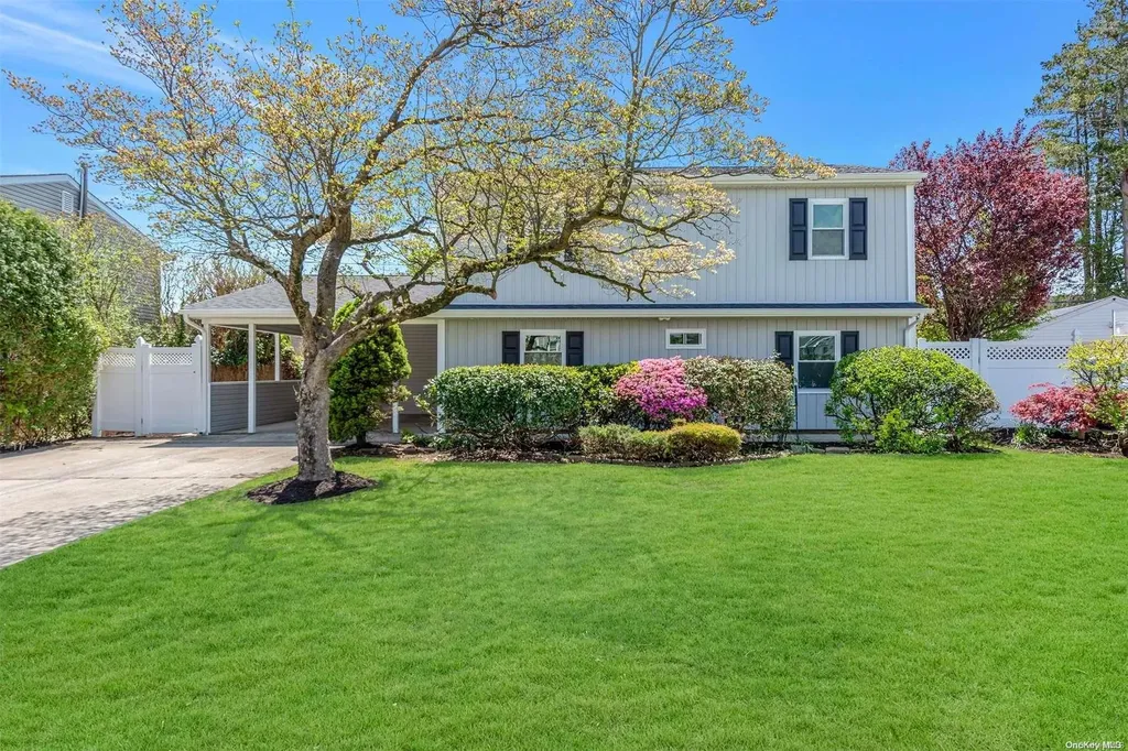 39 Tarry Lane Levittown NY 11756