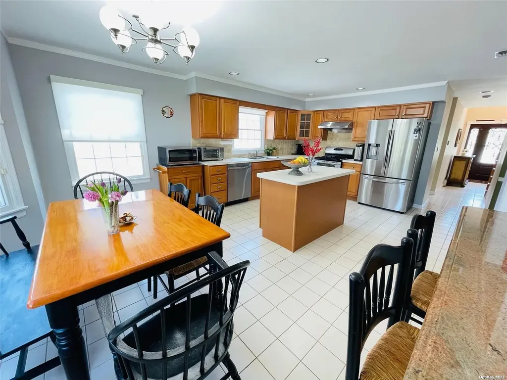 36 Whitney Avenue Syosset NY 11791