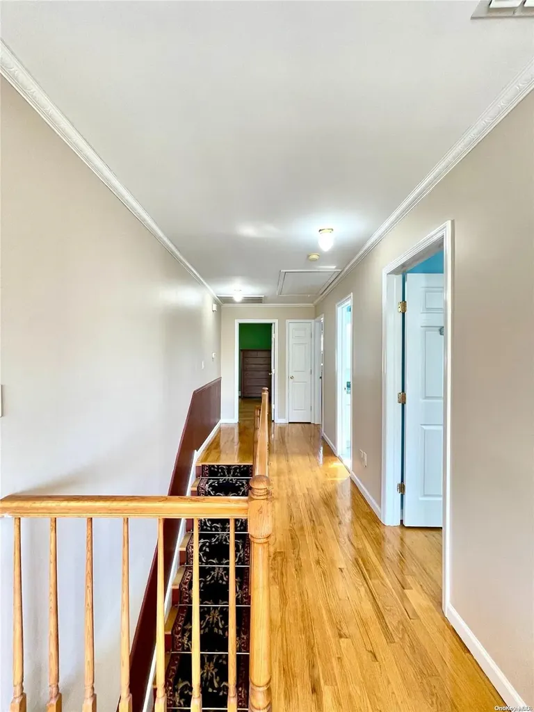 36 Whitney Avenue Syosset NY 11791