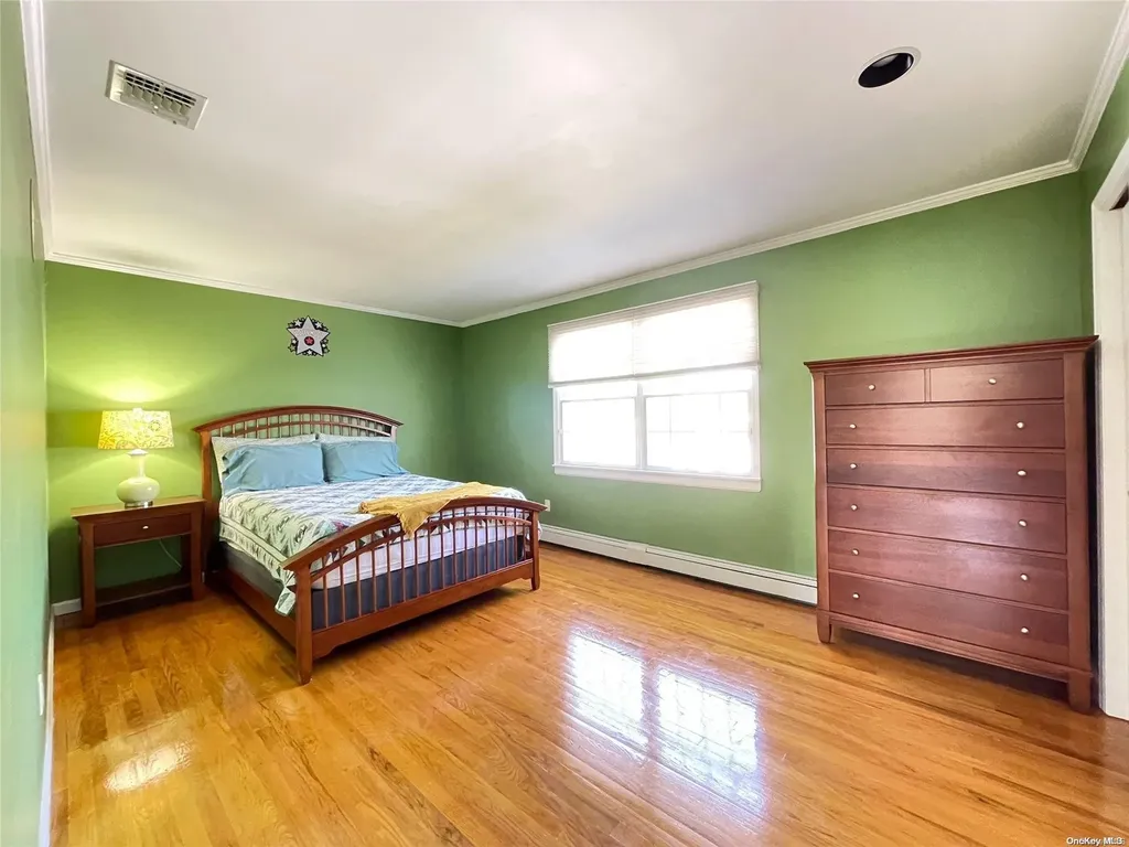 36 Whitney Avenue Syosset NY 11791